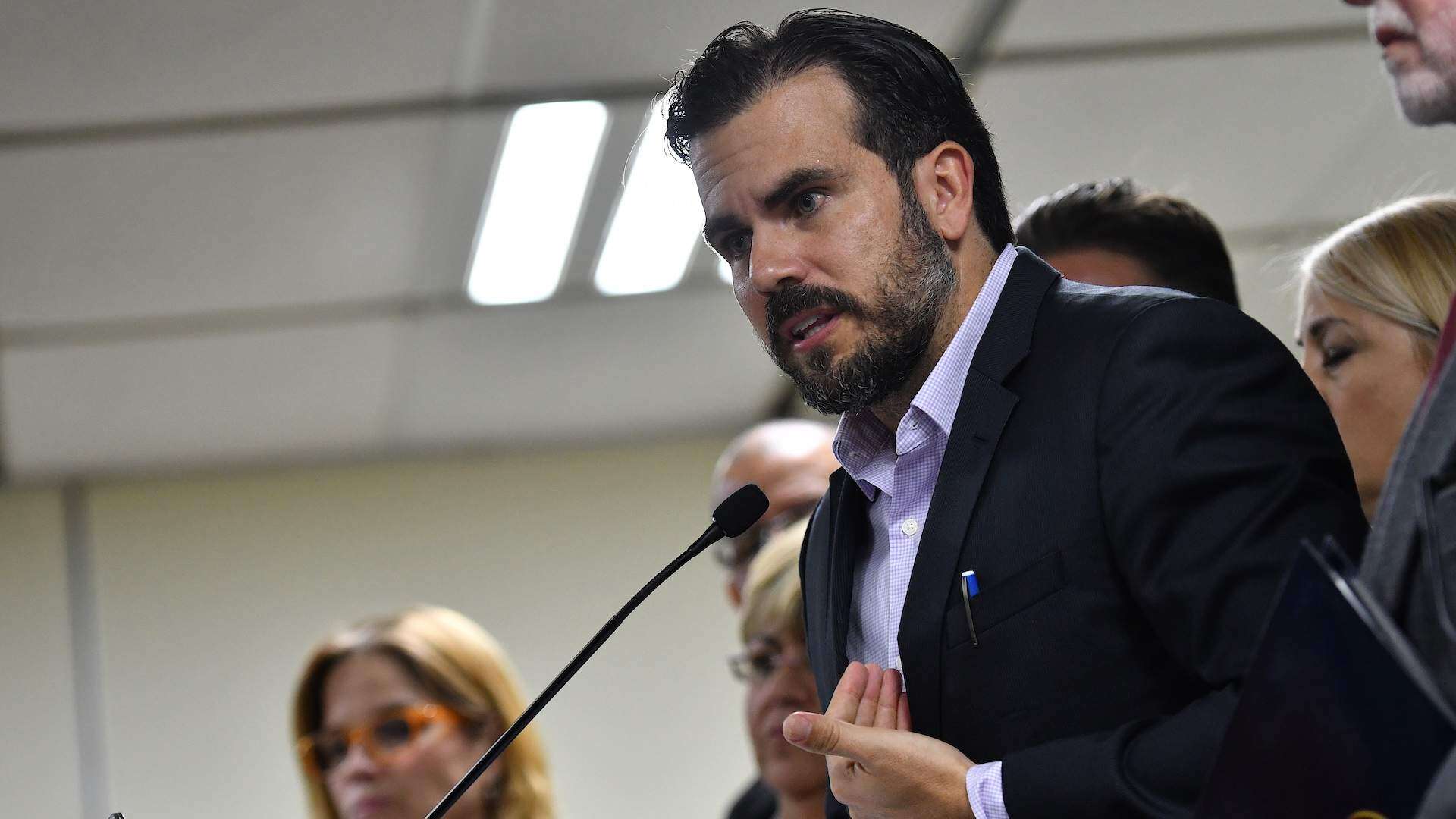 Trump se compromete con Rosselló en atender lentitud en fondos de FEMA