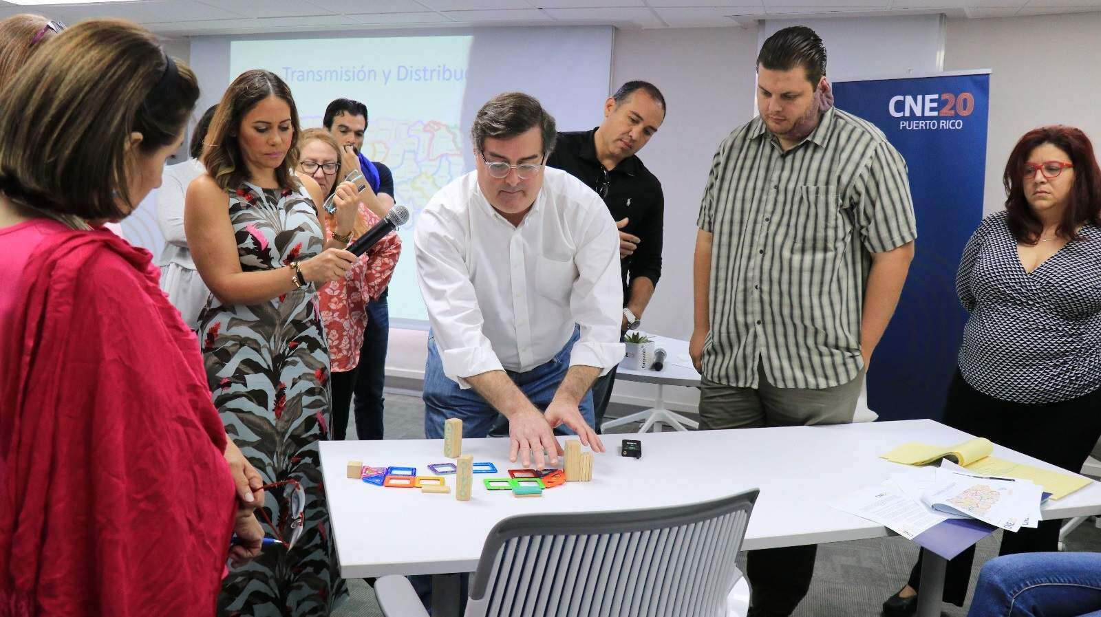 CNE convoca a repensar y refundir la red energética de PR