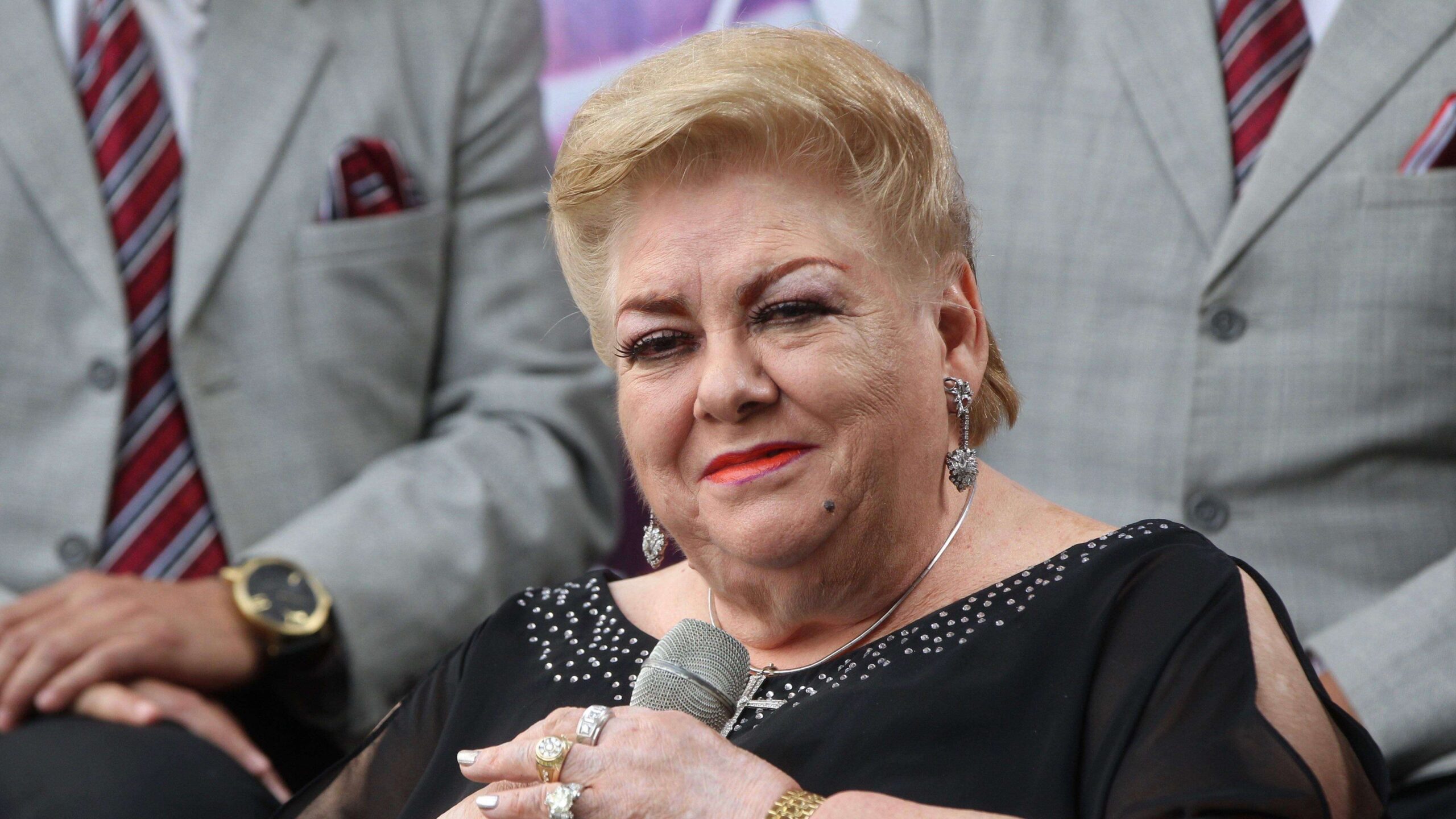 Paquita la del Barrio enfrenta el machismo desde los escenarios