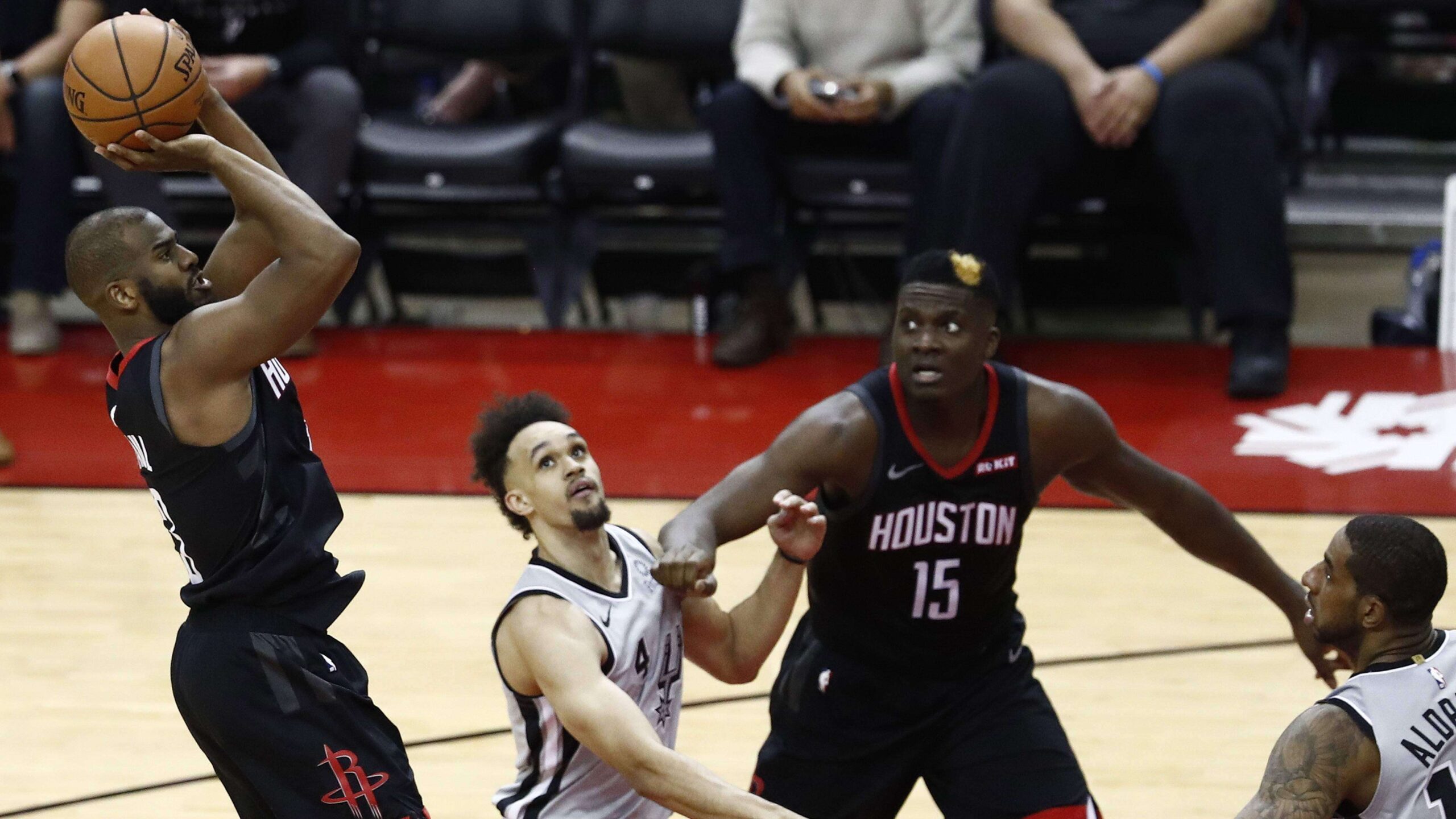 Imparable Harden; se eliminan Lebron y los Lakers