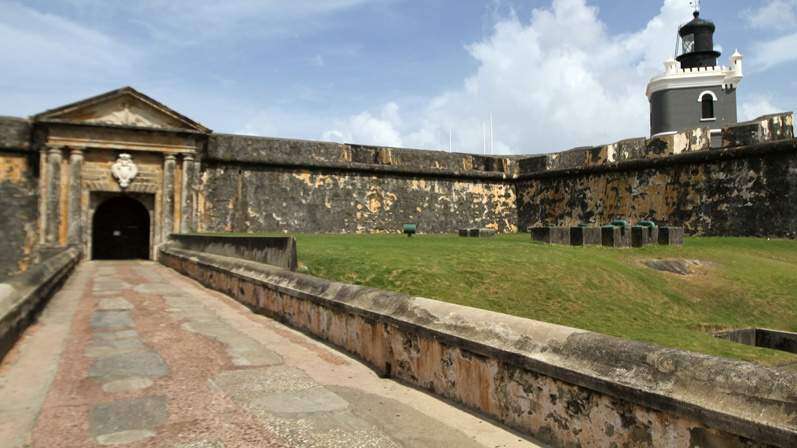 Estabilizarán histórico muro de contención en El Morro