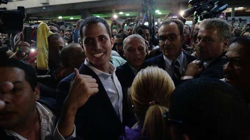Juan Guaidó regresa a Caracas