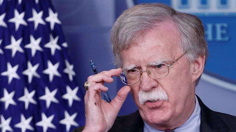 Estados Unidos busca ‘coalición amplia’ para destronar a Maduro