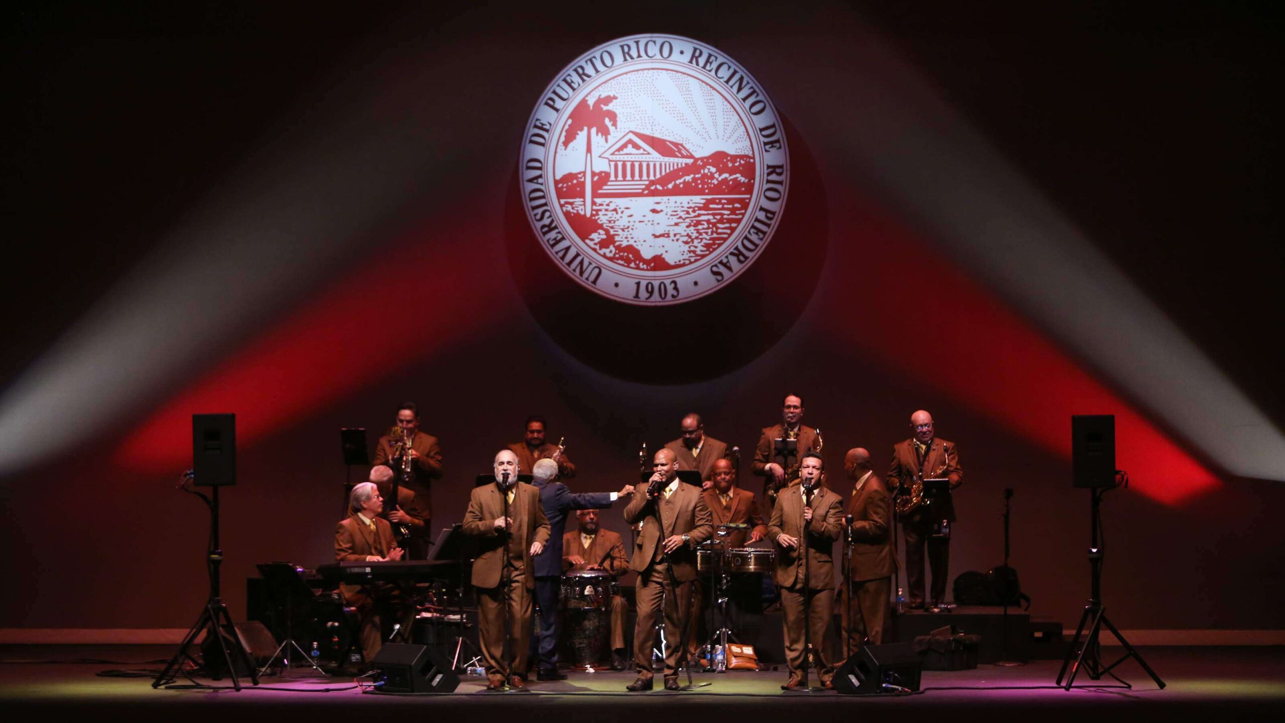 A son de salsa arranca el Teatro de la UPR