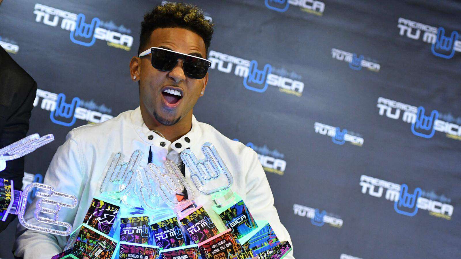 Los primeros en la alfombra roja de los Premios Tu Música Urbano