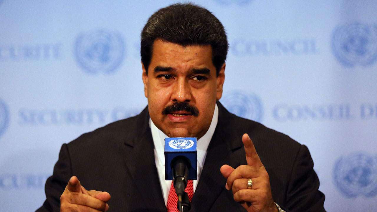 Maduro pide ‘la mano de Dios’ en conflicto con EE.UU.
