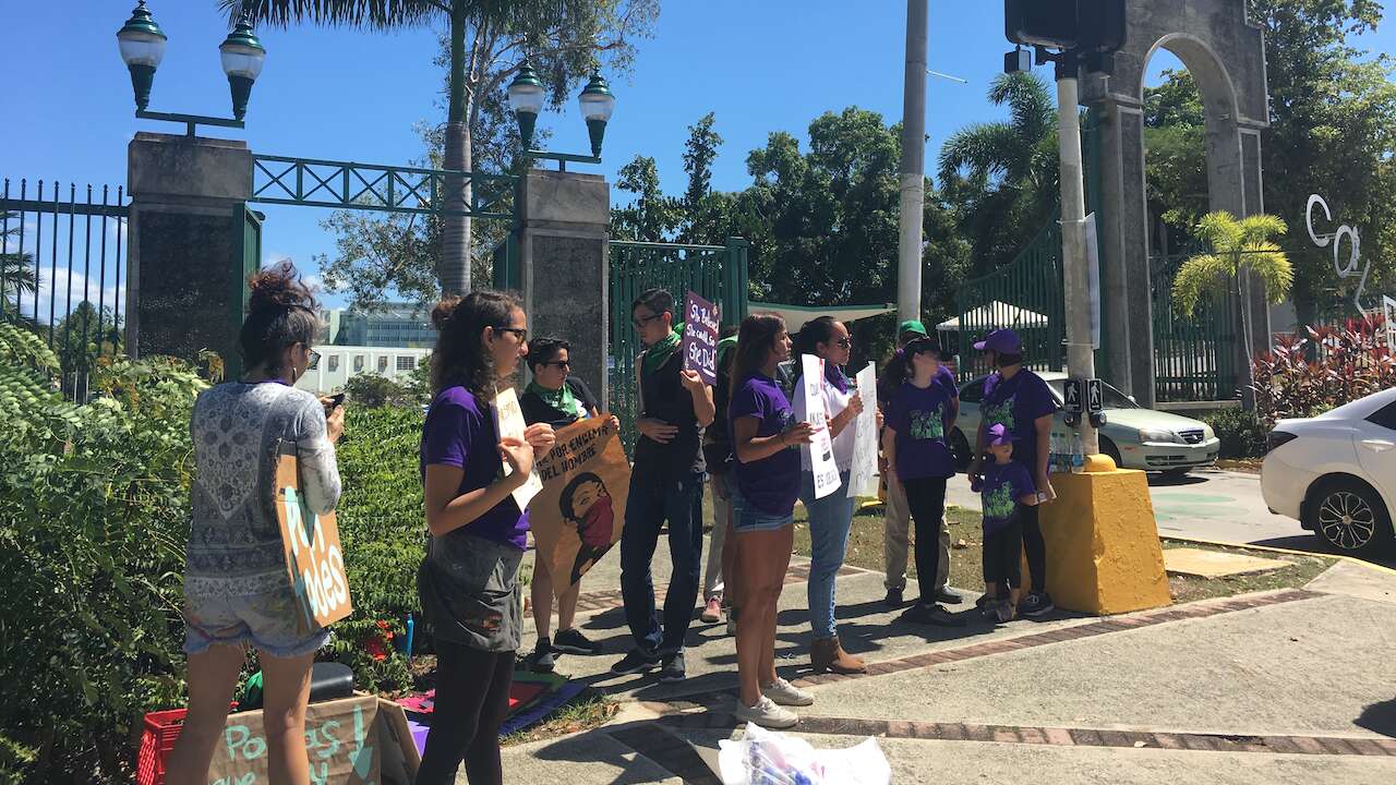 Estudiantes del RUM reniegan restricciones al aborto