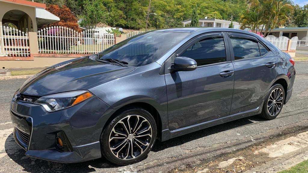 Le roban auto a joven familia en Carolina