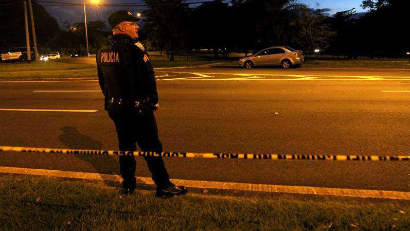 Asesinan hombre en negocio de Isla Verde