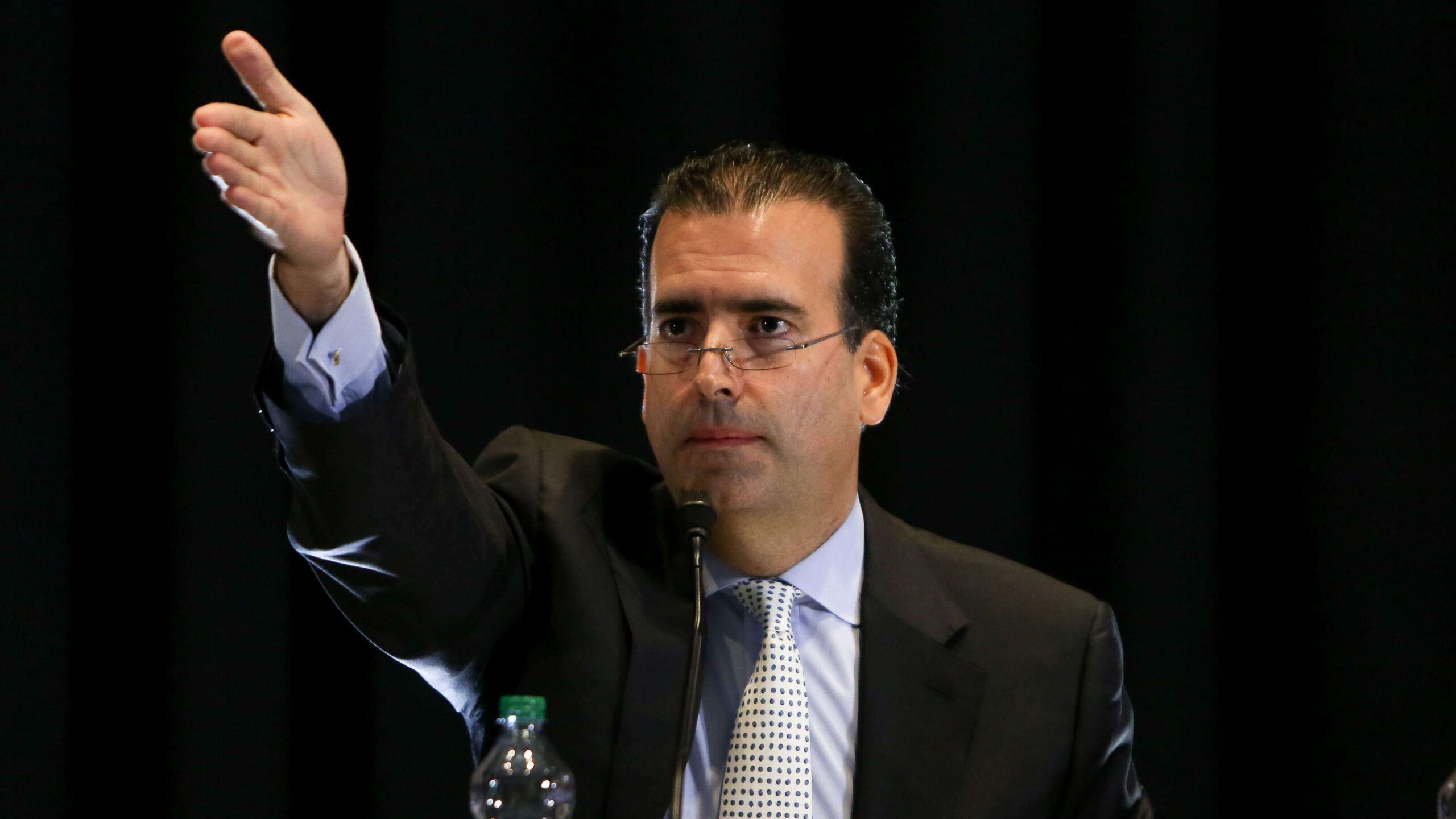 Junta levanta bandera ante nuevo plan fiscal de Rosselló