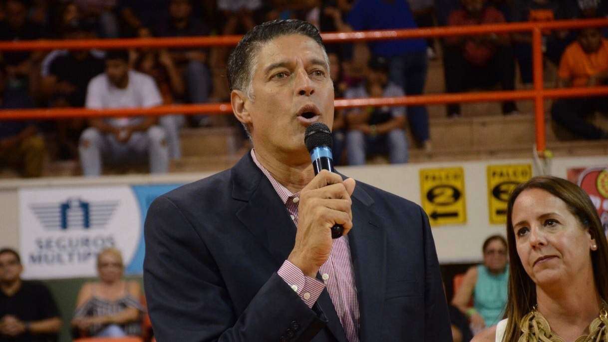 Atléticos de San Germán honran legado de Piculín Ortiz en el BSN
