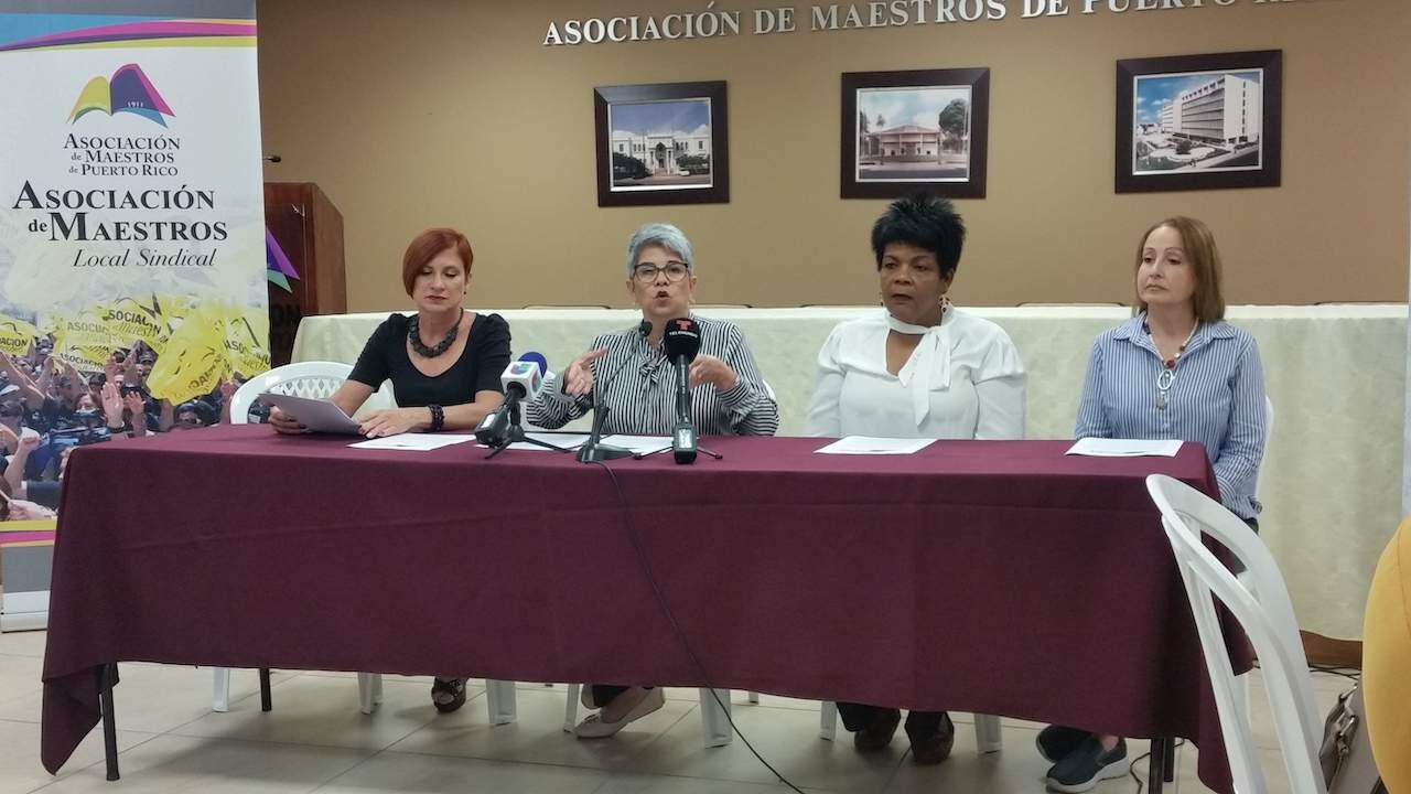 Emplazan a Keleher para frenar chárters propuestas por Deddie Romero