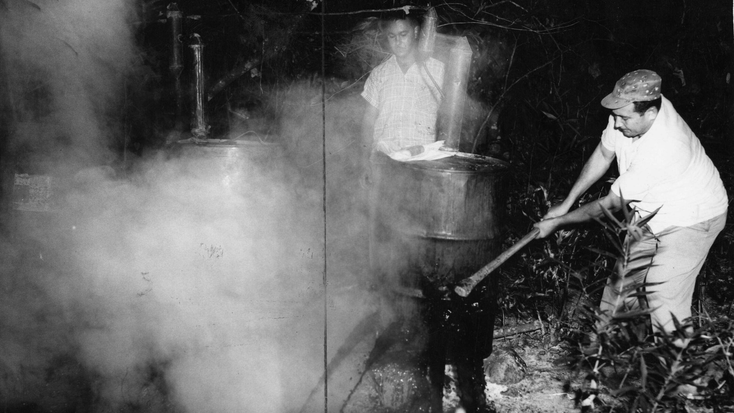 La eterna guerra contra el ron cañita