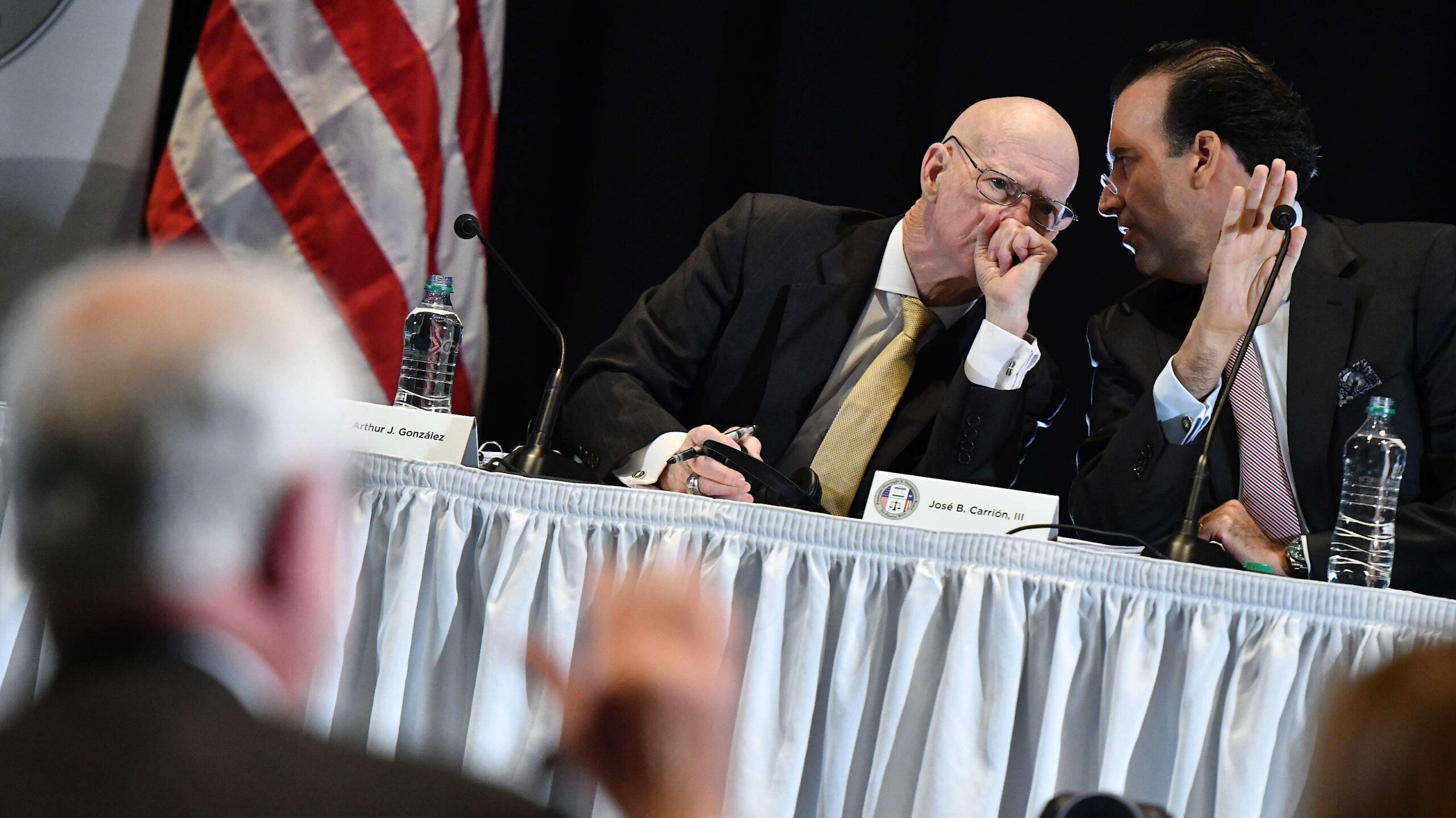 Carrión no suelta prenda sobre si se queda o se va de la Junta