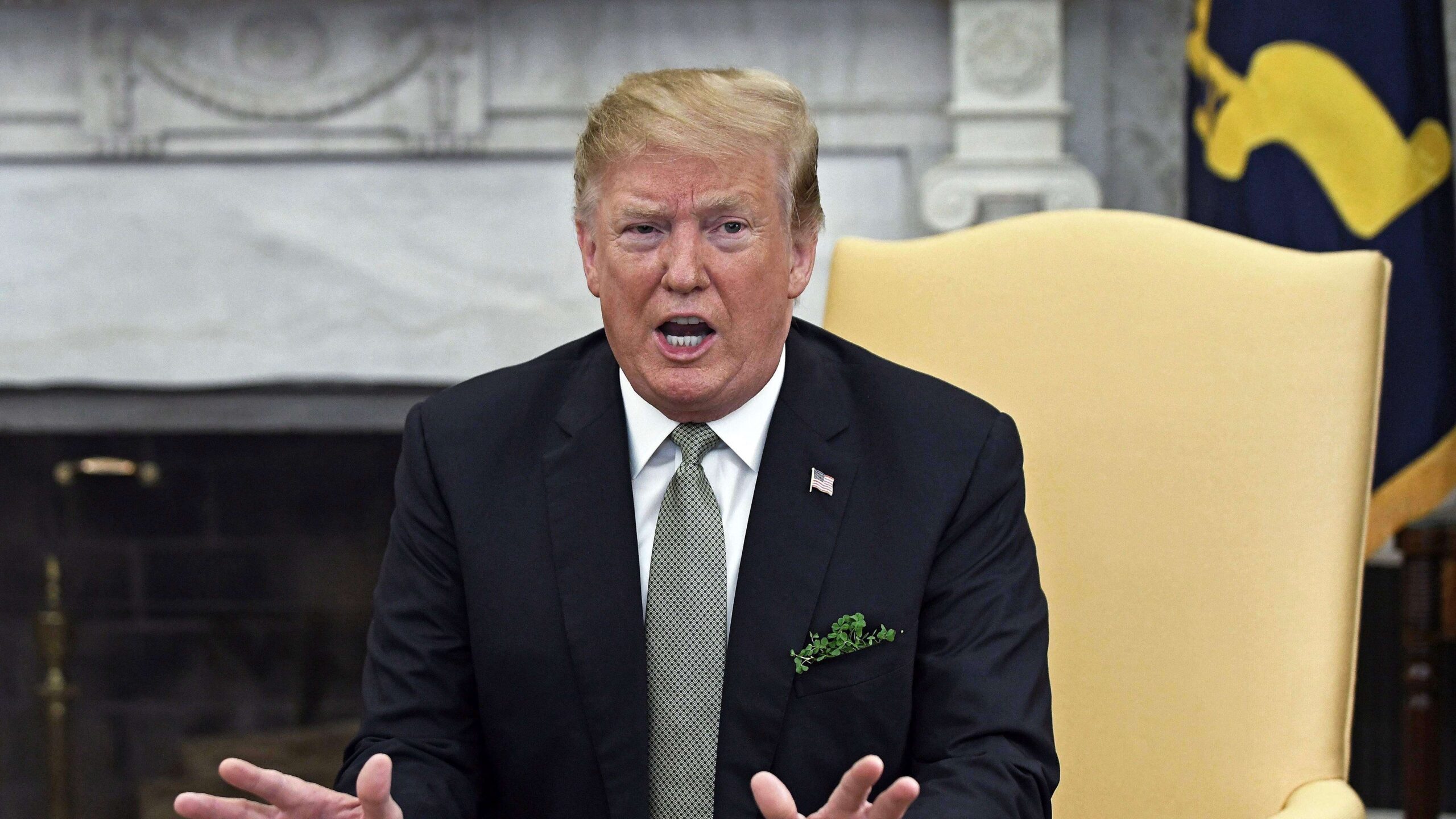 Trump quiere que se investiguen comediantes que se burlan de él