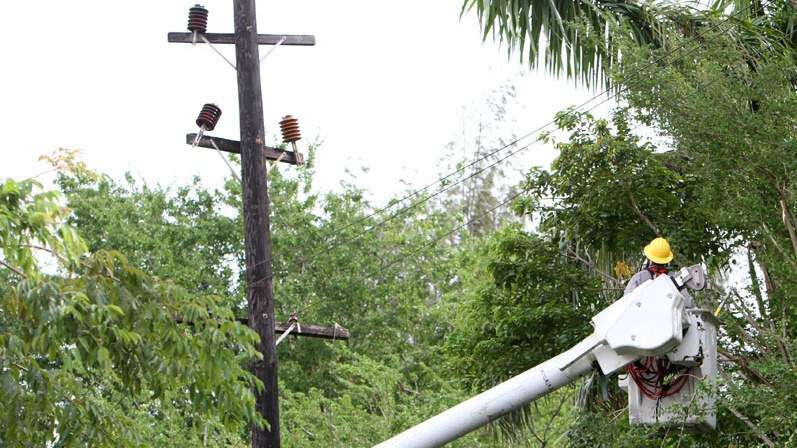 Regresa la energía eléctrica a Trujillo Alto y San Juan