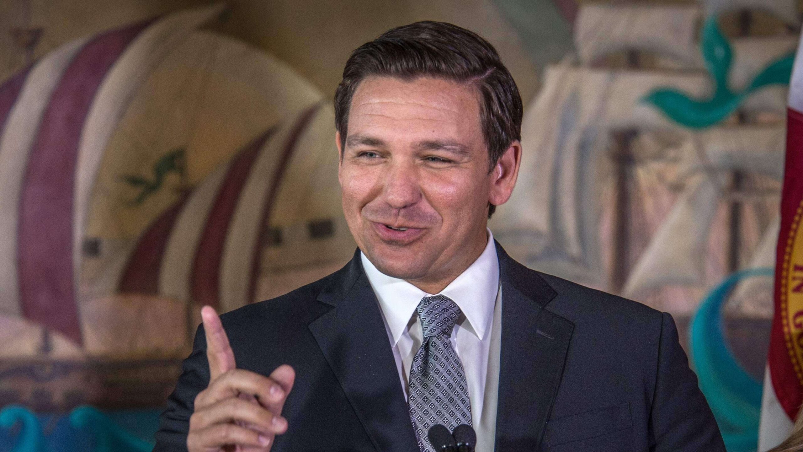 Florida deroga prohibición de marihuana medicinal