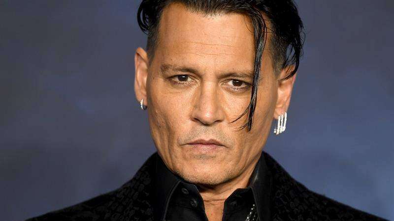Johnny Depp demanda a su exesposa por difamación