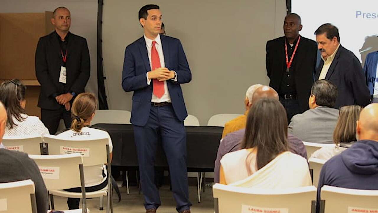 De P.R. el presidente federativo más joven a nivel FIFA