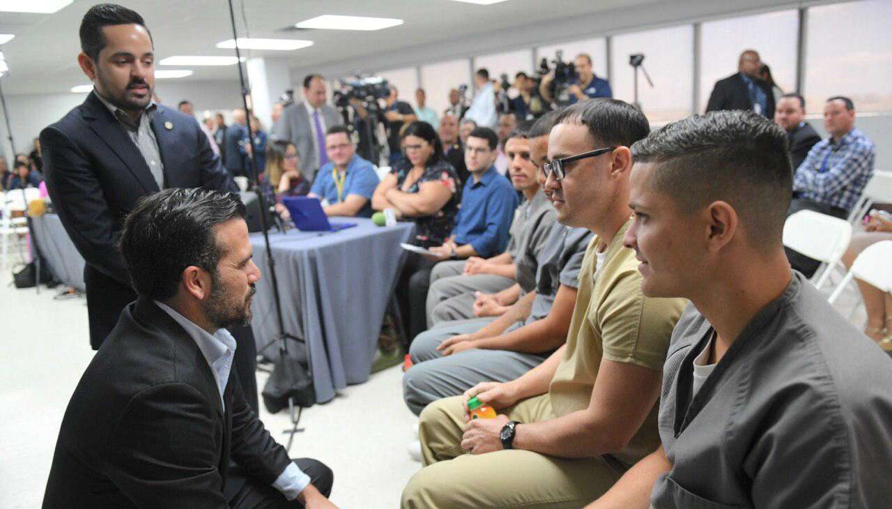 DCR ofrece ‘prisión escuela’ a 1,100 confinados