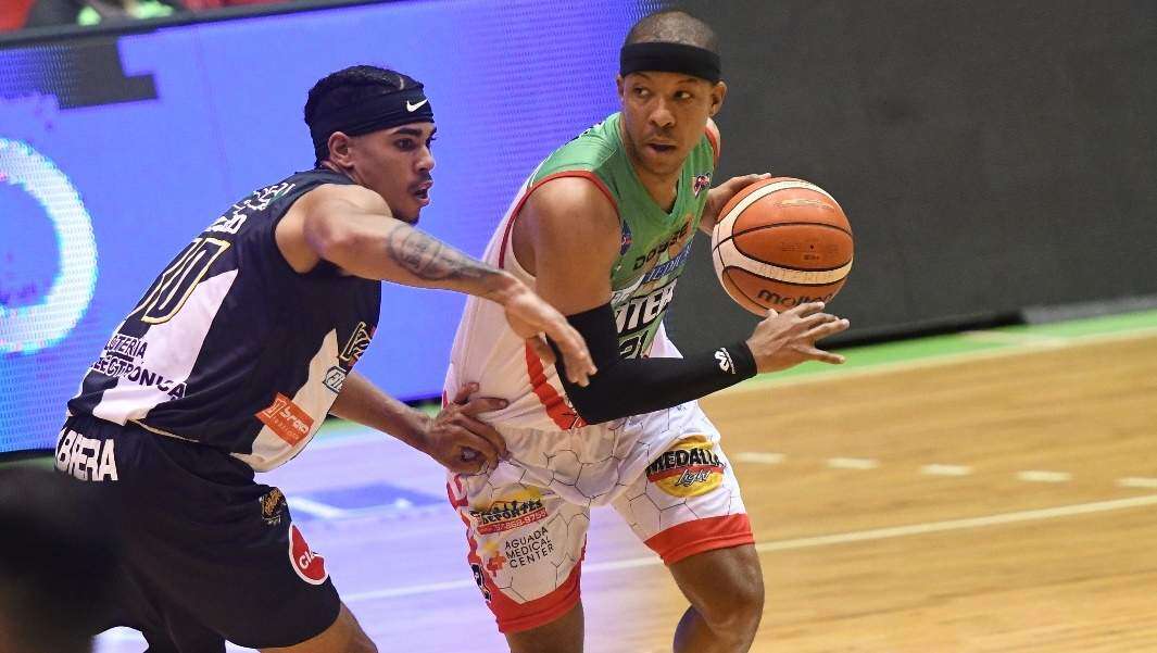 Filiberto Rivera llegó a los 400 triples
