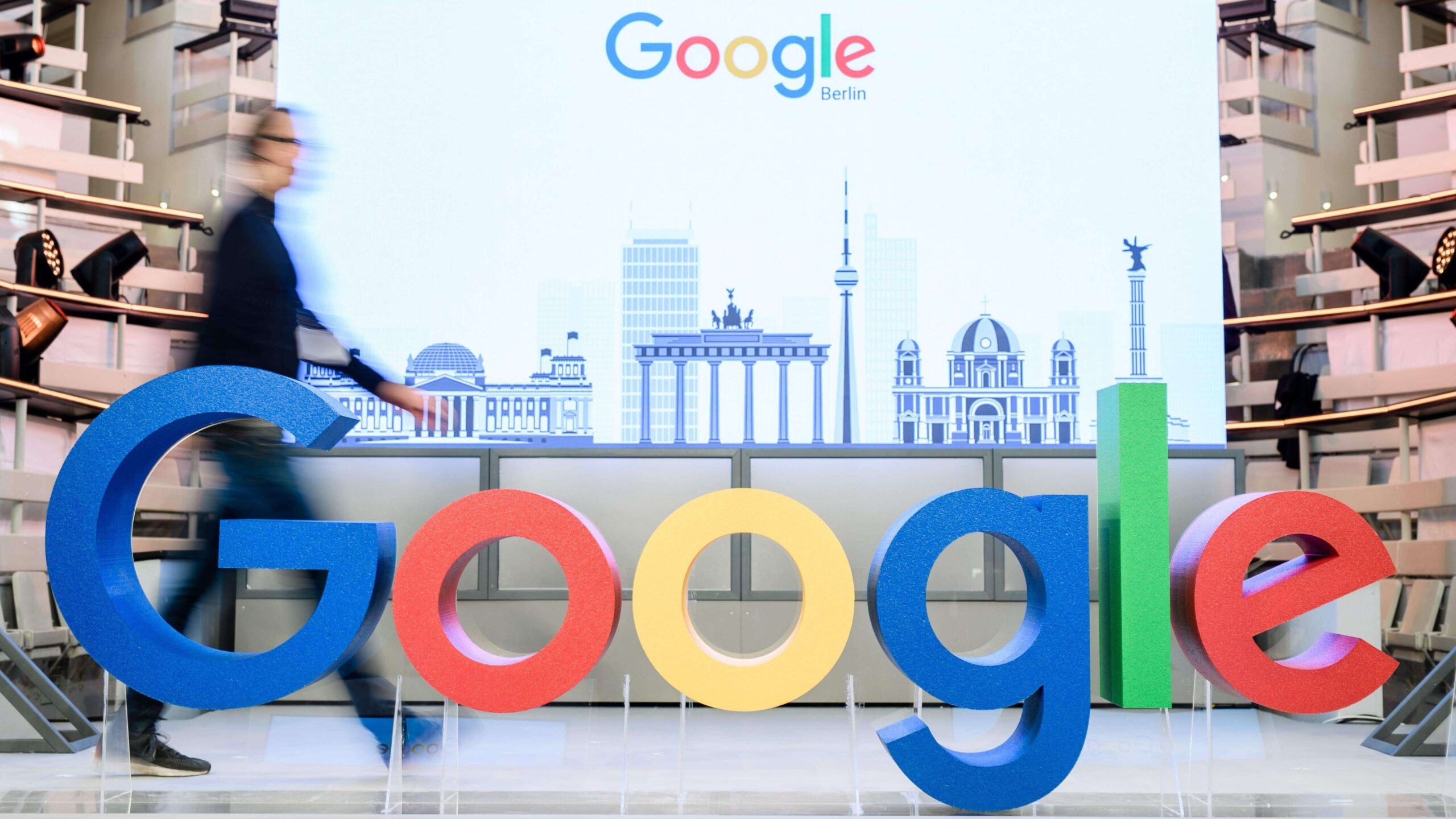 Billonaria multa a Google por violar normas antimonopolio