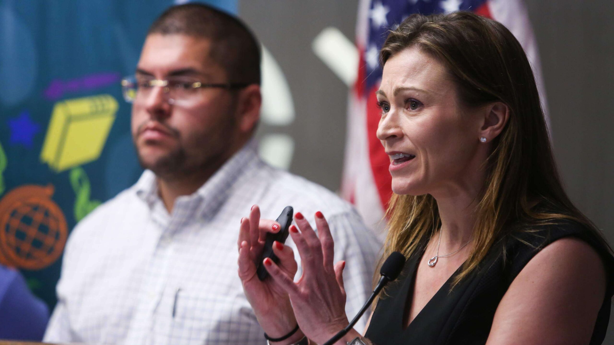 Aumento en presupuesto del DE buscará mejorar el español