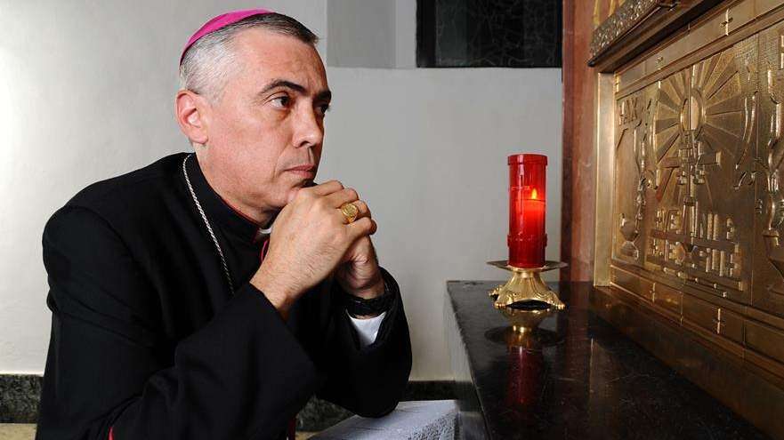 Obispo de Arecibo lamenta intención de veto de Rosselló