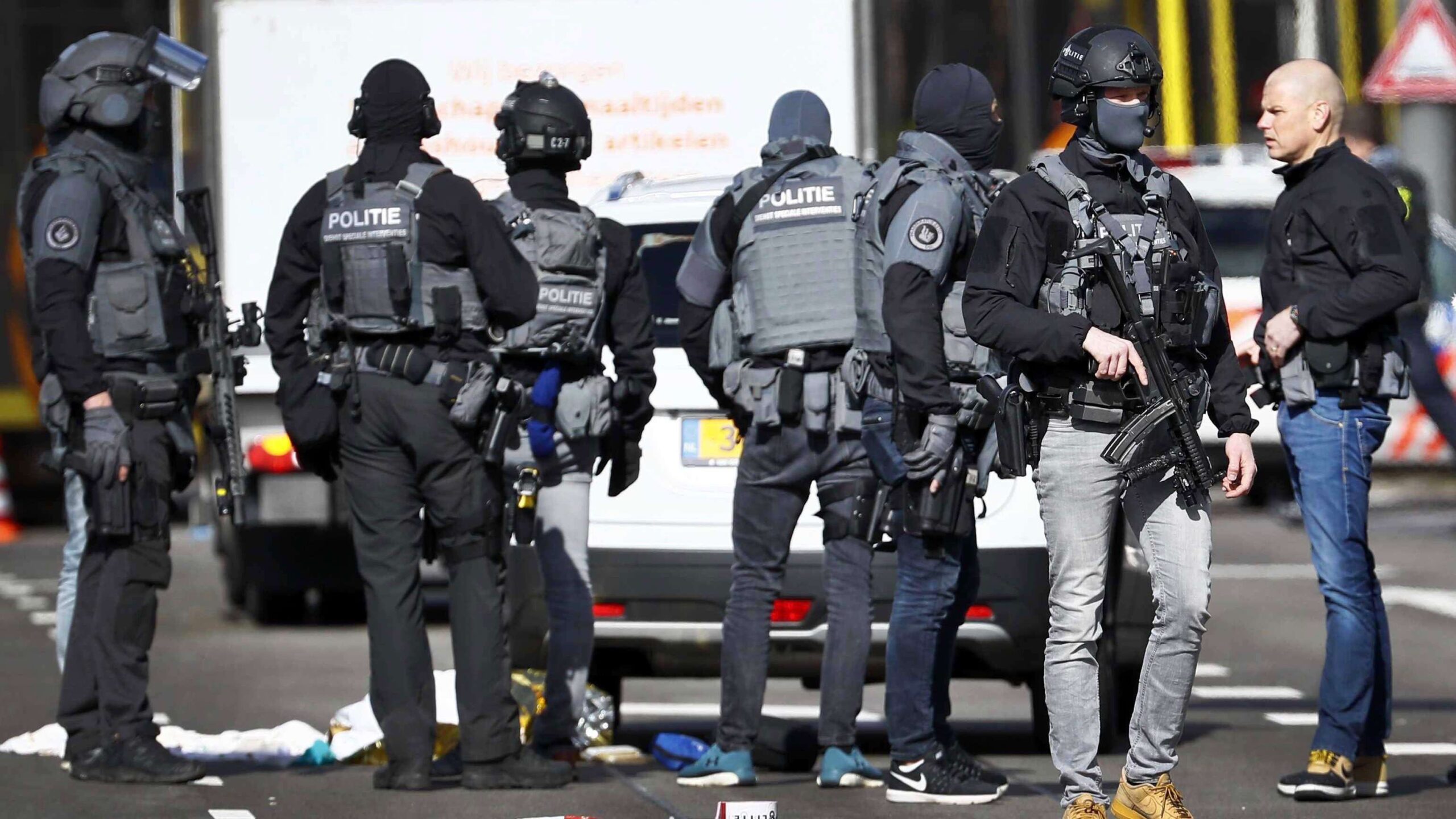 Policía holandesa busca ‘varios atacantes’ en tiroteo de Utrecht