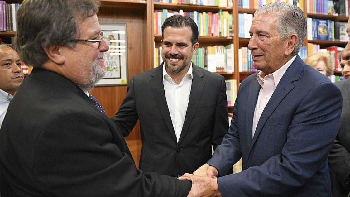 Junte político sorpresivo por libro de Rosselló