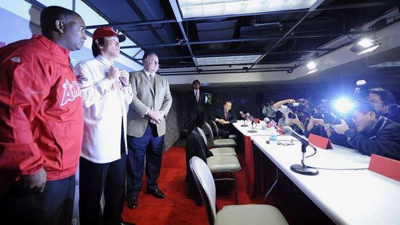 MLB trae programa de béisbol a Puerto Rico