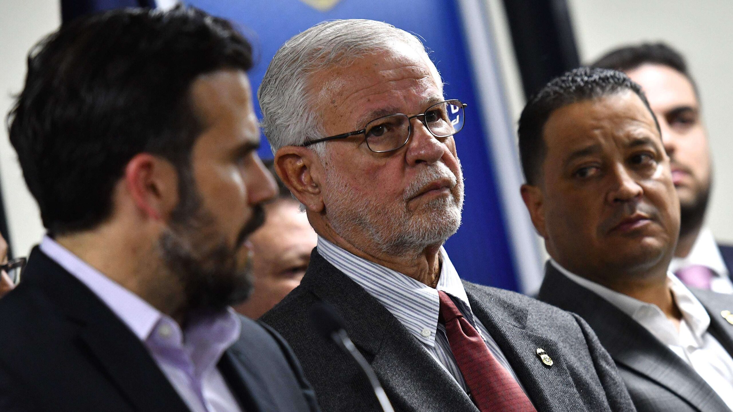 Sindicatos: El que critique a Pesquera sufrirá consecuencias