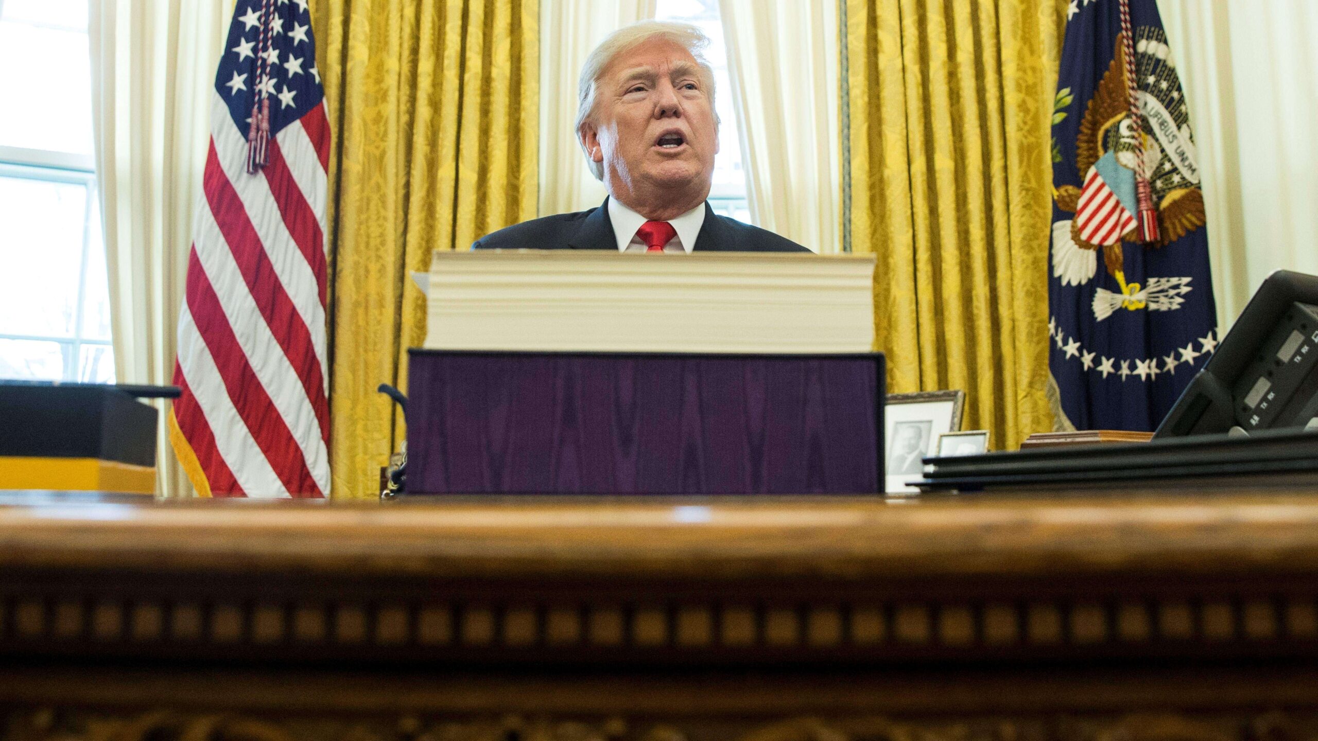 Demócratas exigen ver la declaración de impuestos de Trump