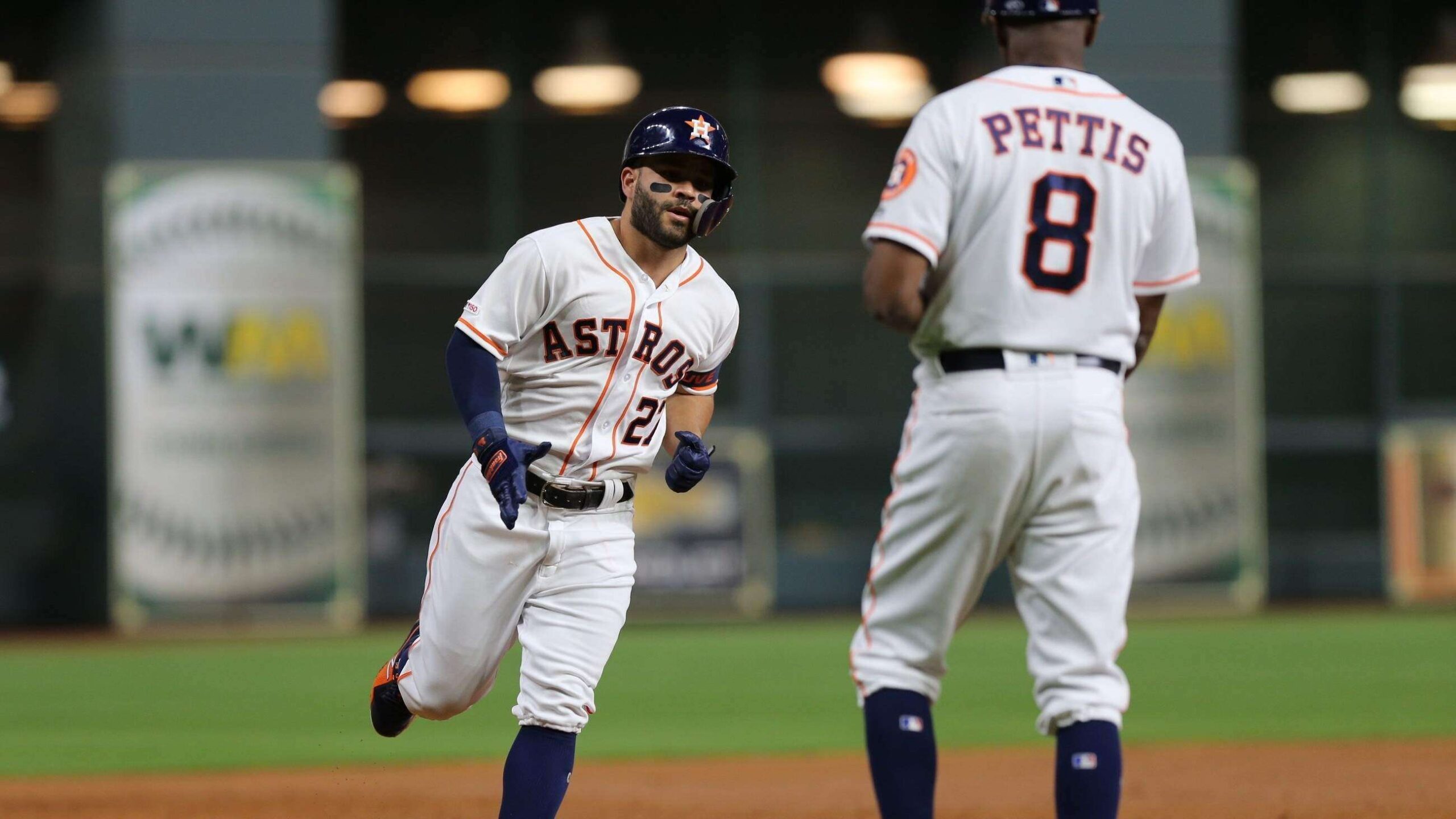 SIguen calientes Indios y Astros