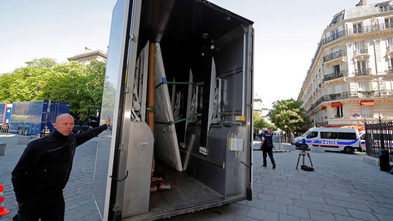 Rescatados los grandes cuadros de Notre Dame