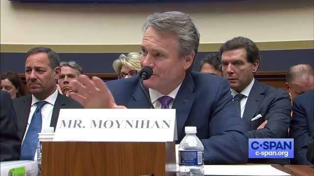 Congresista cuestiona a banqueros sobre movidas con la deuda de PR