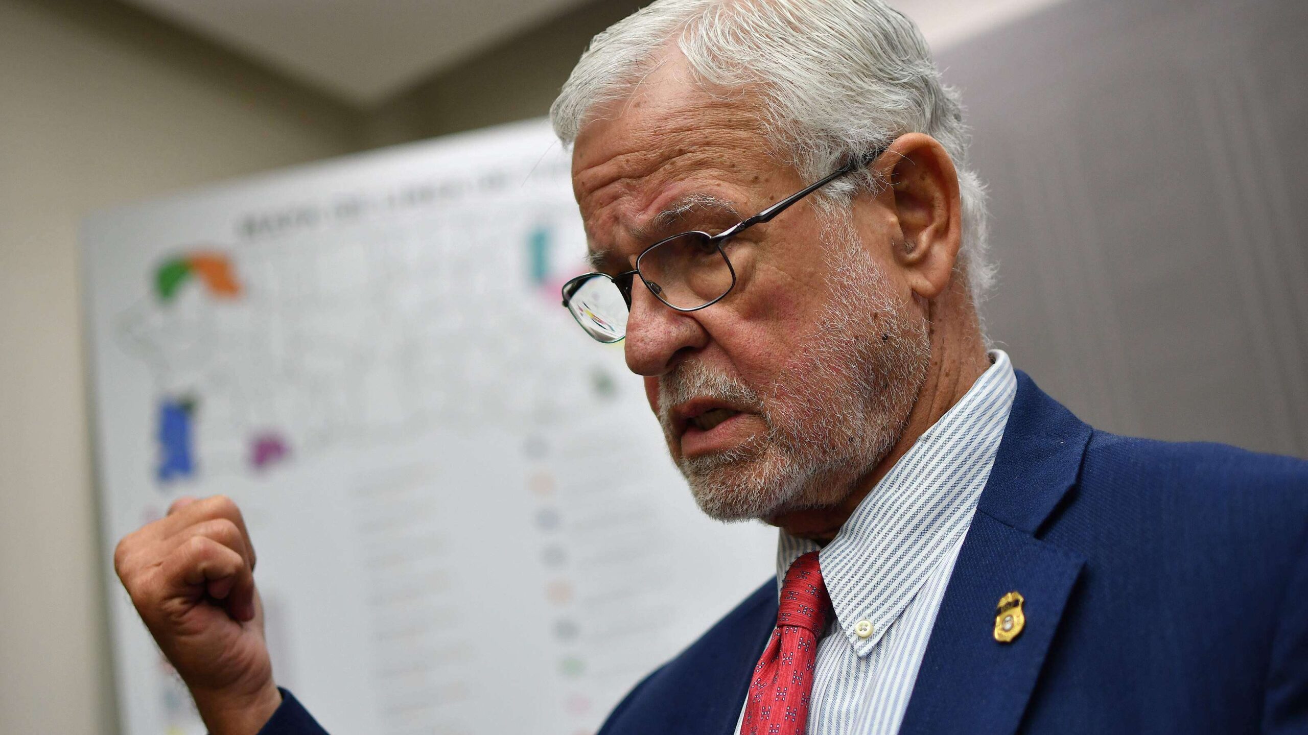 Pesquera asegura no se dejó influenciar por ‘los tilines’