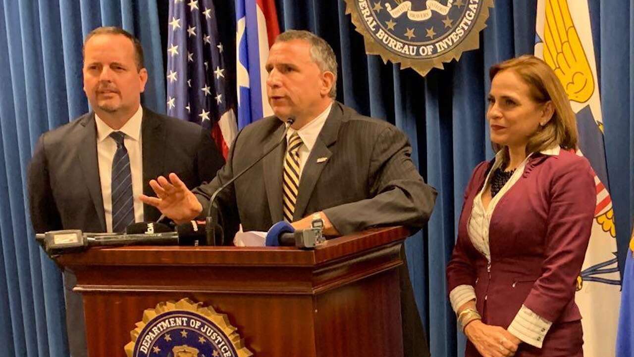 Entre el FBI y laboratorio privado se analizarán 2,500 ‘rape kits’