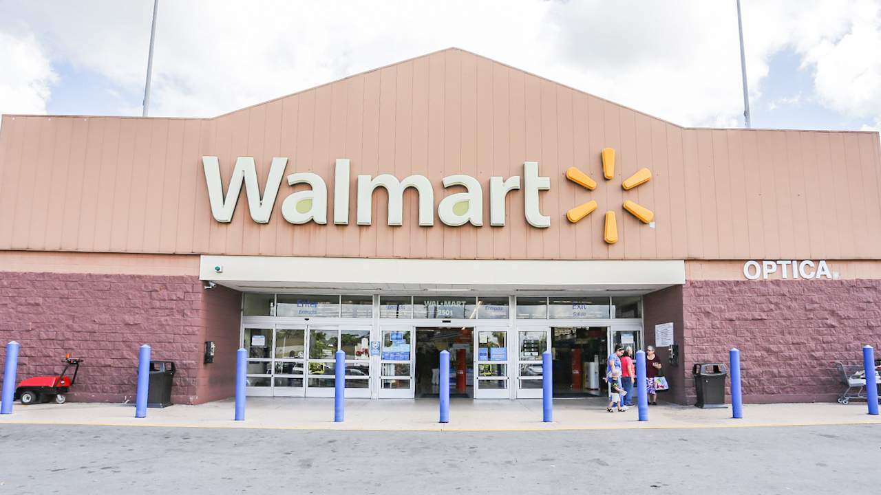Walmart comienza remodelaciones en Canóvanas, Barceloneta, Guaynabo y Guaya