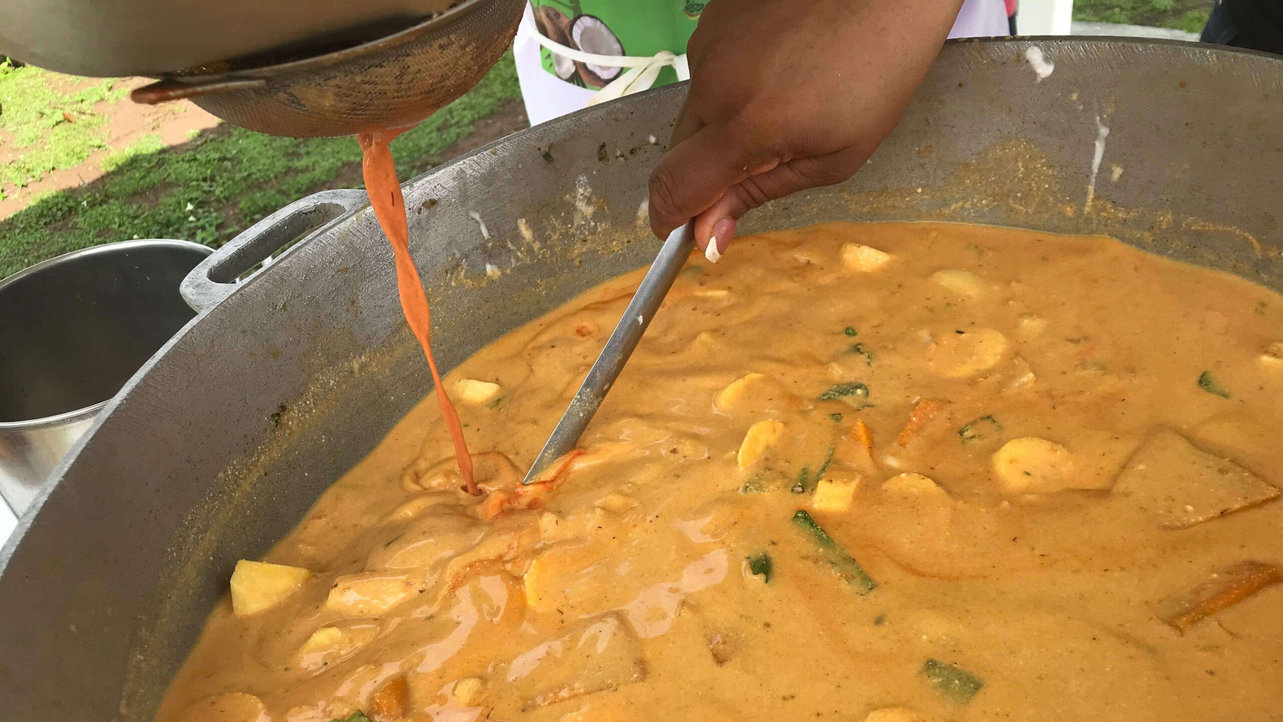 Preparados para el segundo Festival del Caldo Santo Loiceño