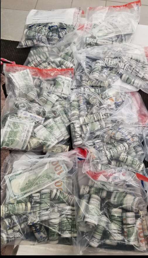 Incautan más de $500 mil en aeropuertos de San Juan