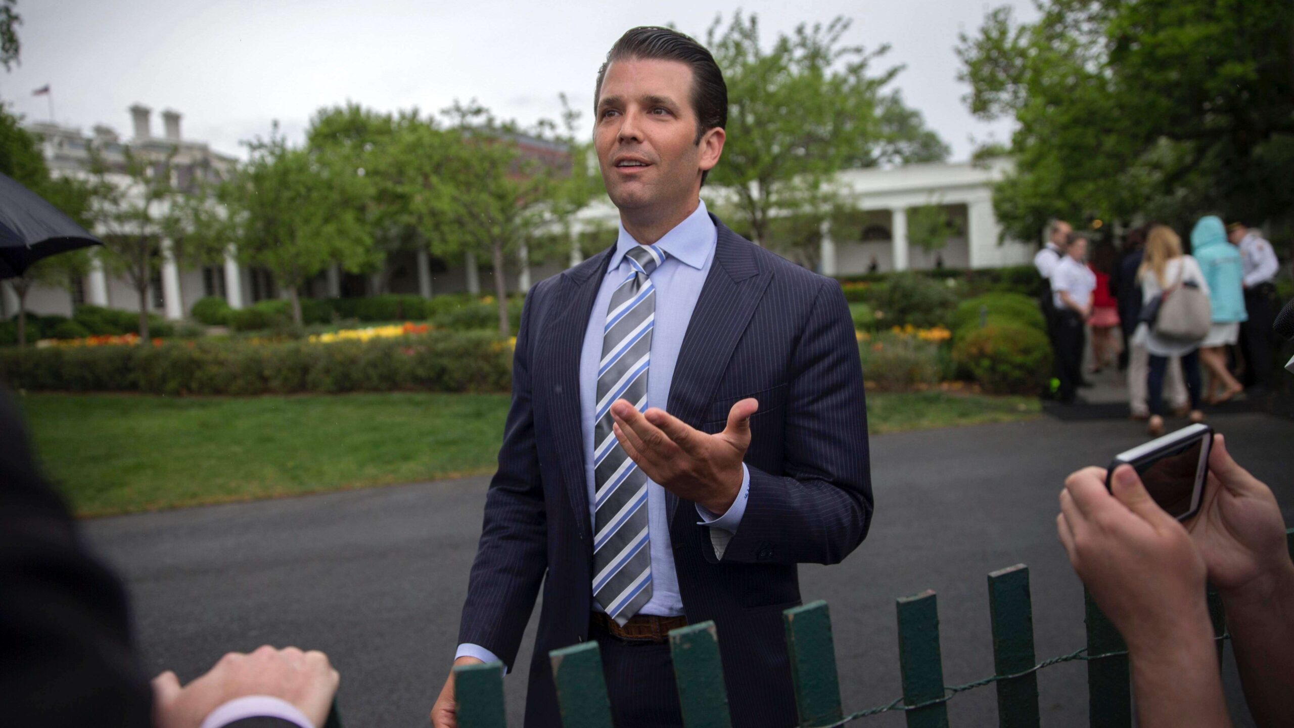 Senado busca forzar al hijo de Trump a testificar sobre trama rusa