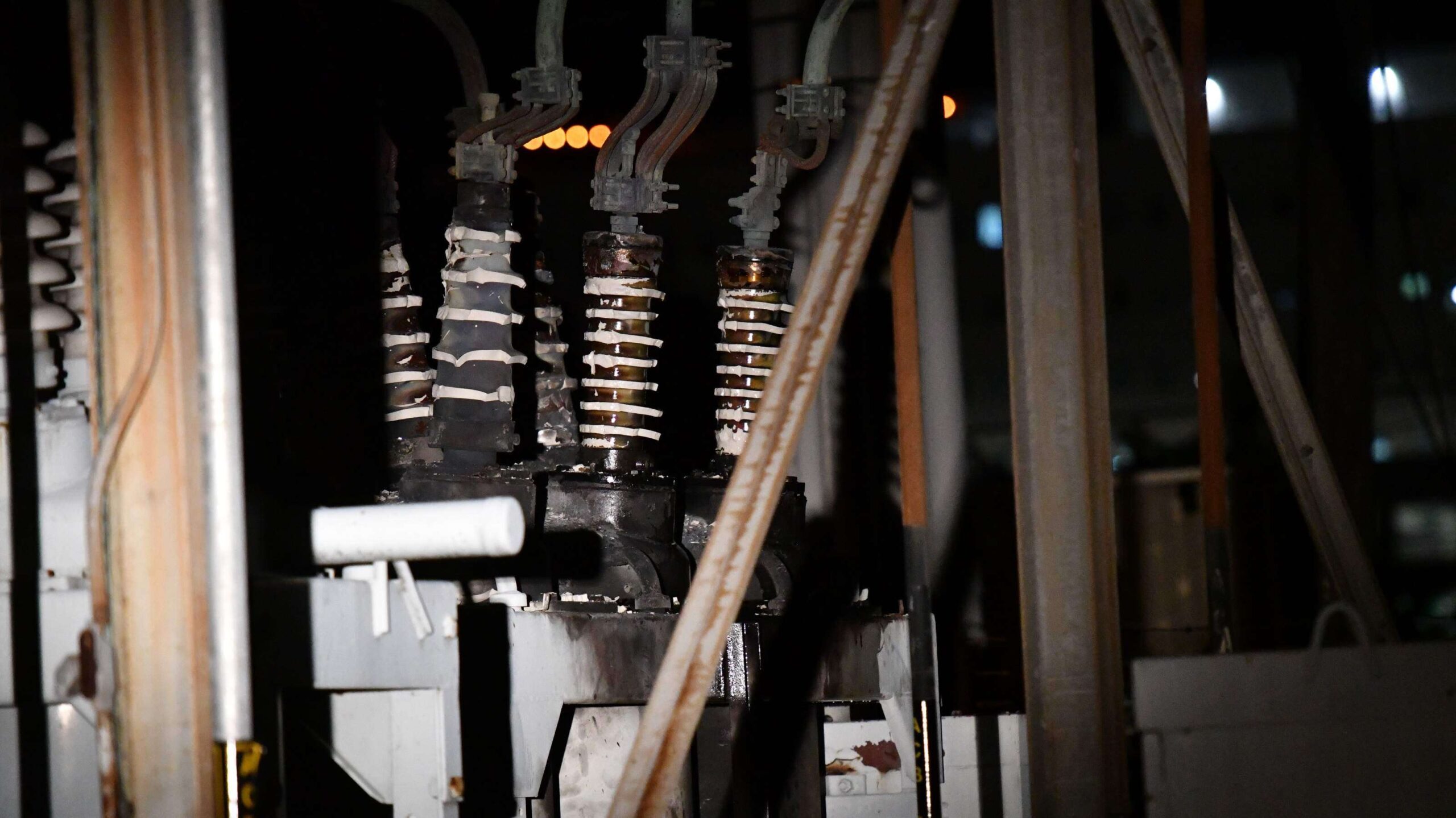 Explosión en subestación de AEE deja a varios en Ponce sin luz