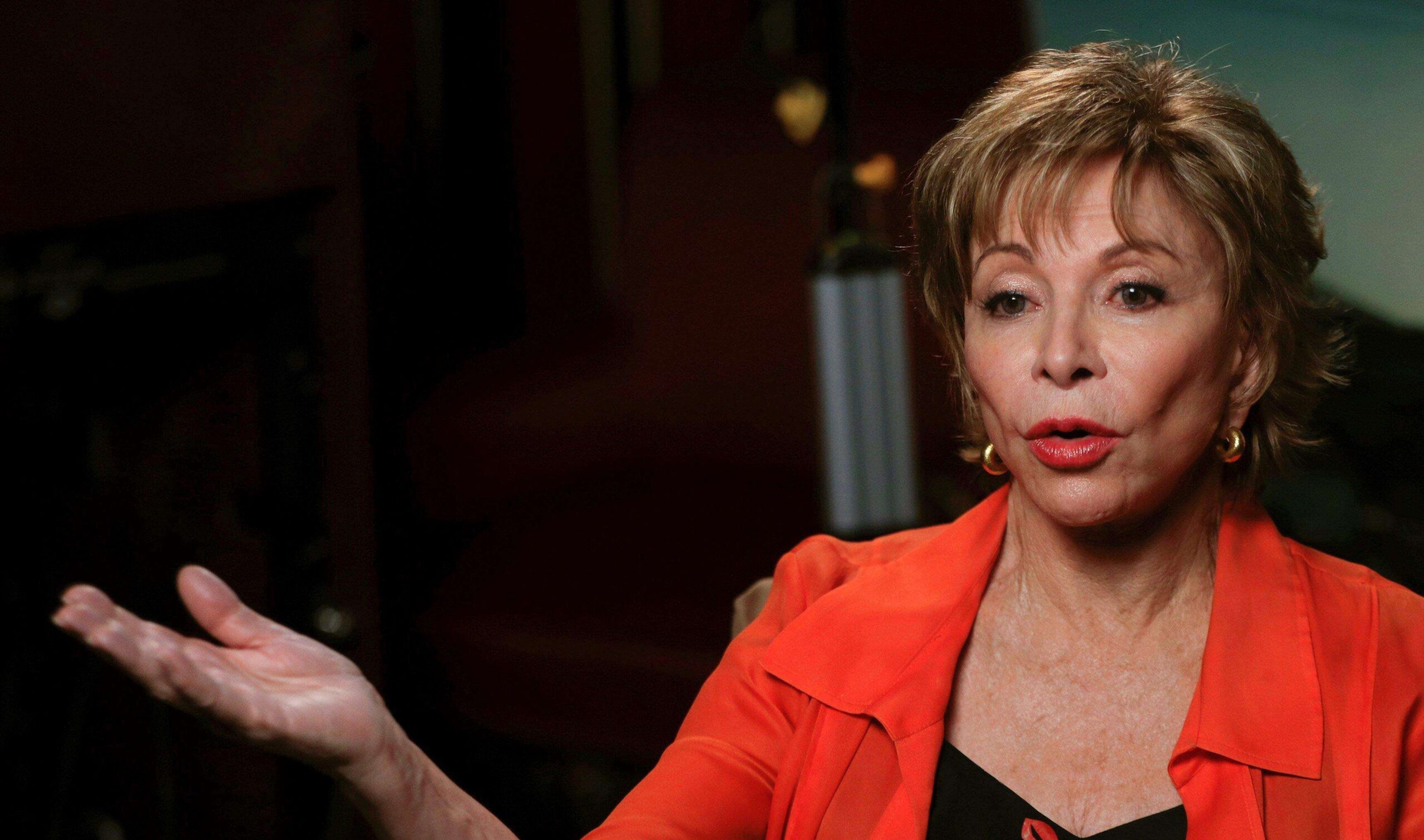 Isabel Allende considera resistencia a inmigrantes siempre ha existido
