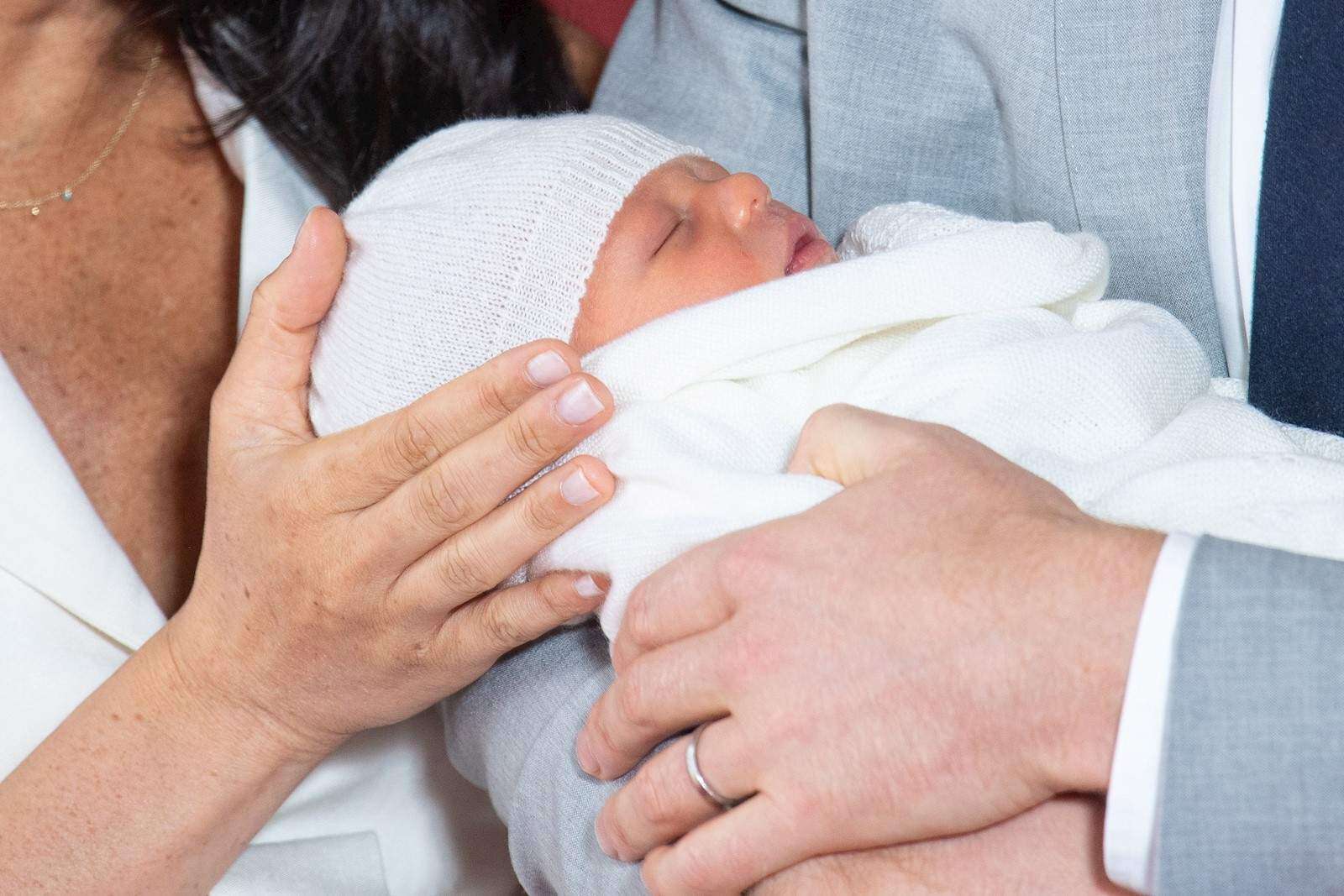 Presentan al hijo de los duques de Sussex