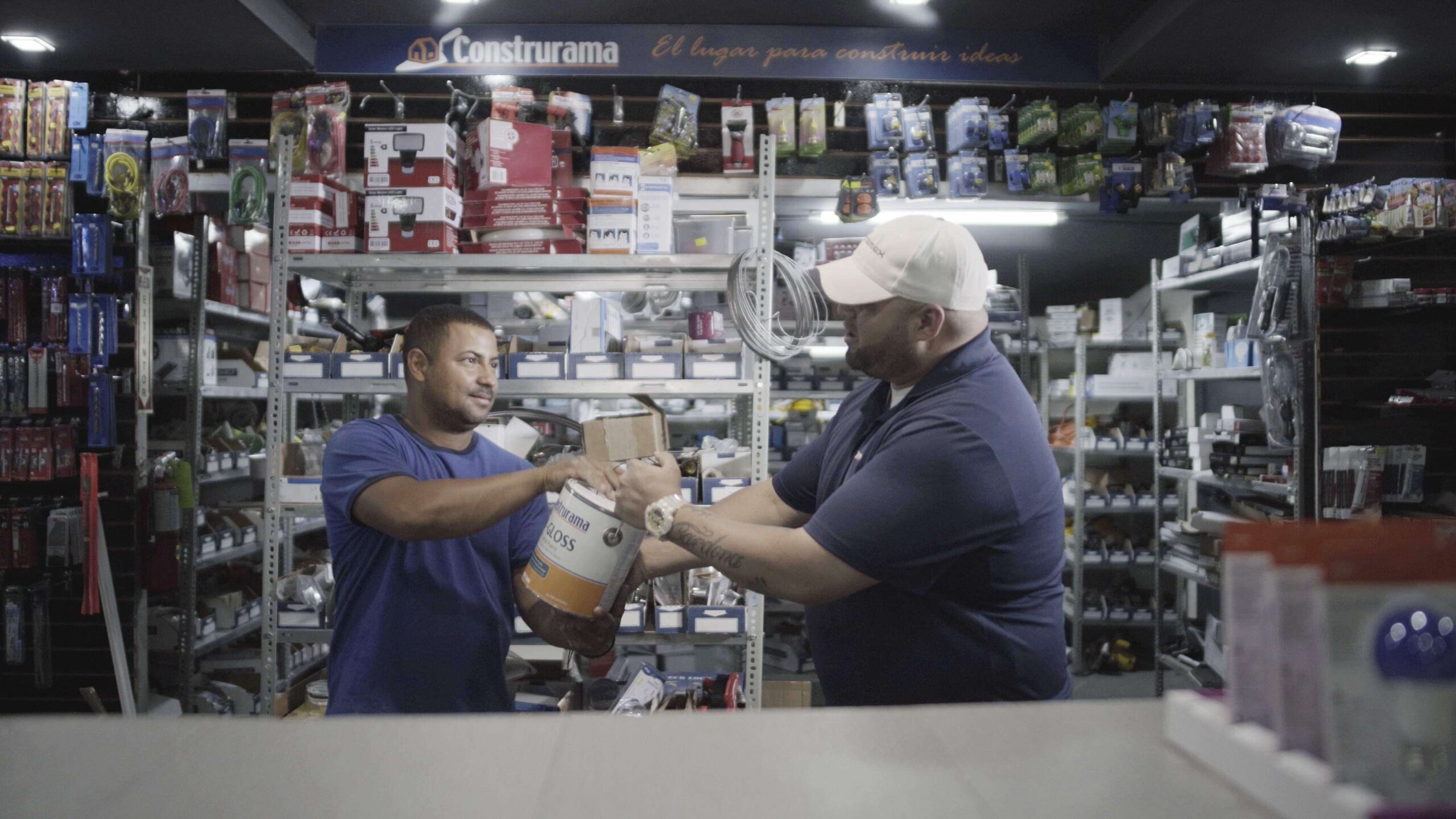 Ferreterías lanzan videos para motivar reconstrucción de PR