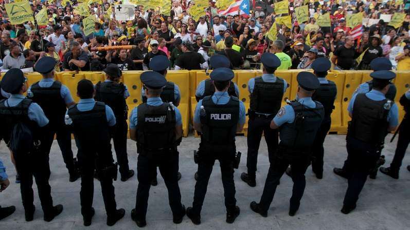Dinero de la Reforma Policiaca es despilfarrado, dicen lectores de NotiCel