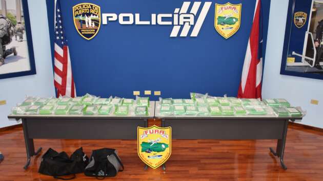 Ocupan 40 bloques de cocaína en Fajardo