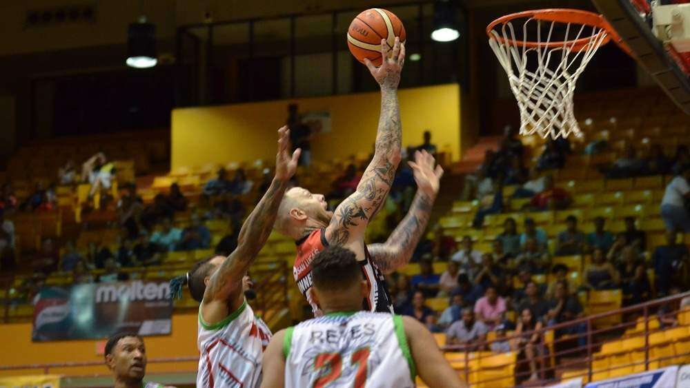 Victorias para Leones y Cariduros en el BSN