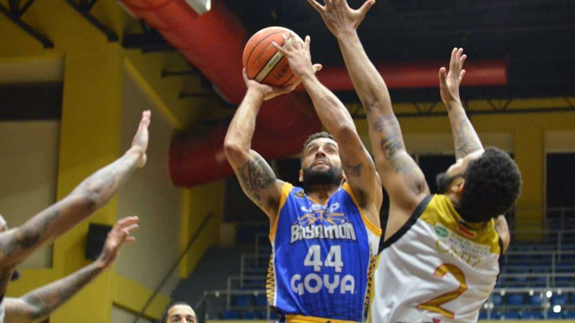 Aguada asegura su pase a los playoffs